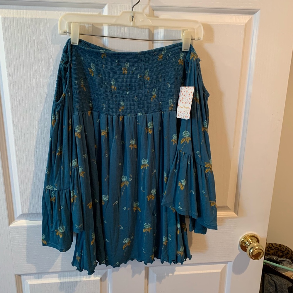 Free People top new with tags